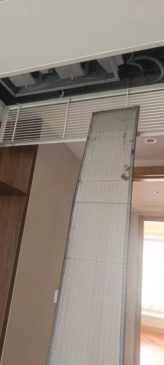 清洗前 · 滤网积尘